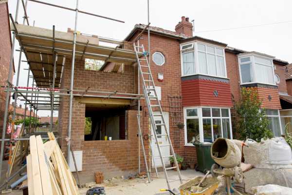 How Do Construction Methods Affect Party Wall Requirements? A Homeowner’s Guide 4 Frequently Asked Questions Witney