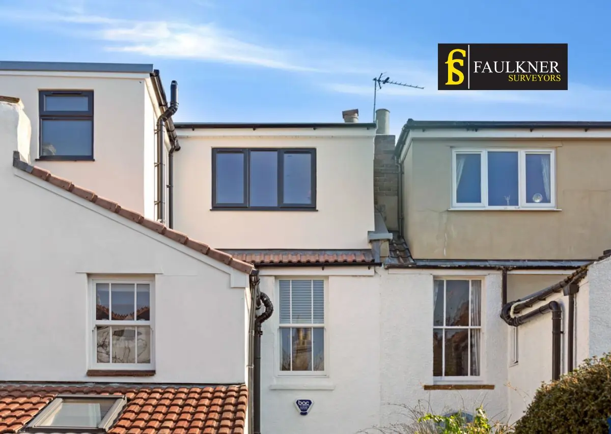 Party Wall Vs Boundary Wall : The Law, The Rights, and Your Options 3 Party Wall Witney : What Should You Do If Your Neighbour Builds Over the Shared Boundary Witney?